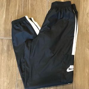 Nike windbreaker pants